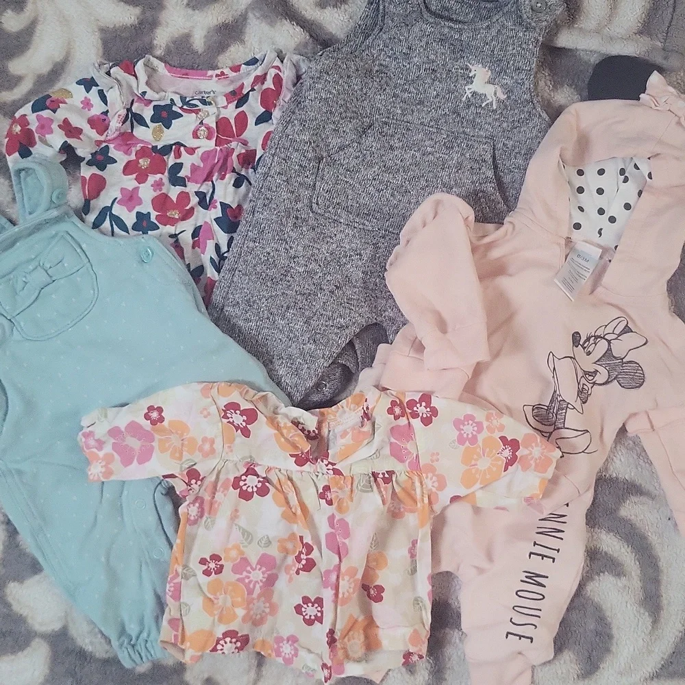 Baby Girl Lot.  Mostly 0-3/3m. Over 50 Items - Picture 7 of 9